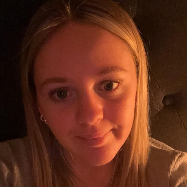 Babysitter in Napier City: Zara