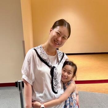 Childminder job in Singapore: babysitting job Yi