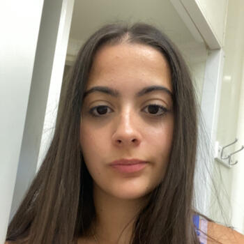 Babysitter in Toulouges: Inès