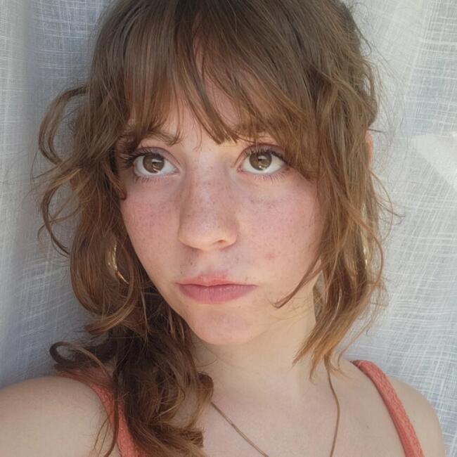 Babysitter in Écaussinnes-d'Enghien: Chloé