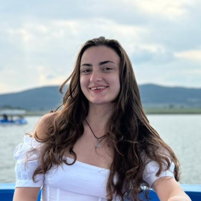 Babysitter in Lodi: Mariam