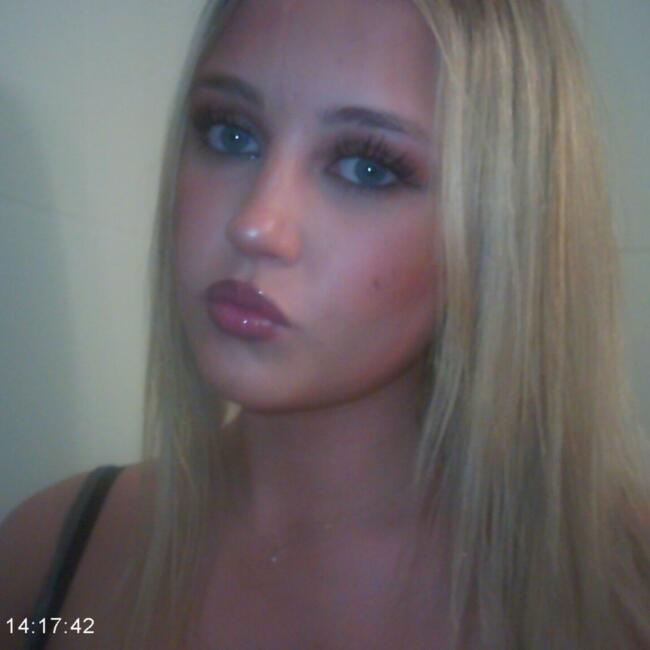 Babysitter in Ballybrack (Dún Laoghaire-Rathdown): Julia