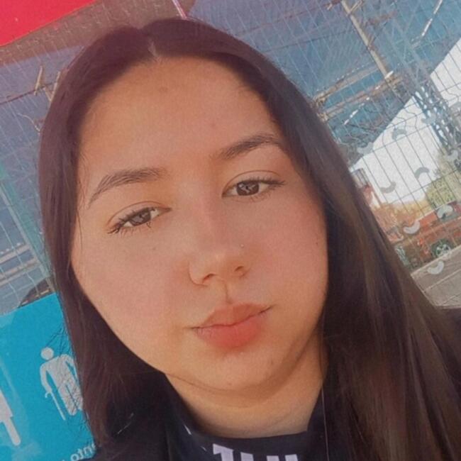Babysitter in Canoas: Taina paz