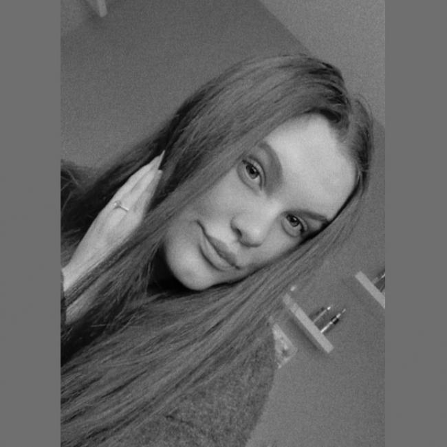 Babysitter in Douai: Elisa