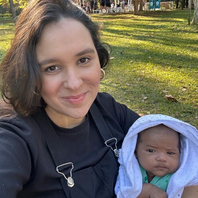 Babysitting job in São Paulo: Julia