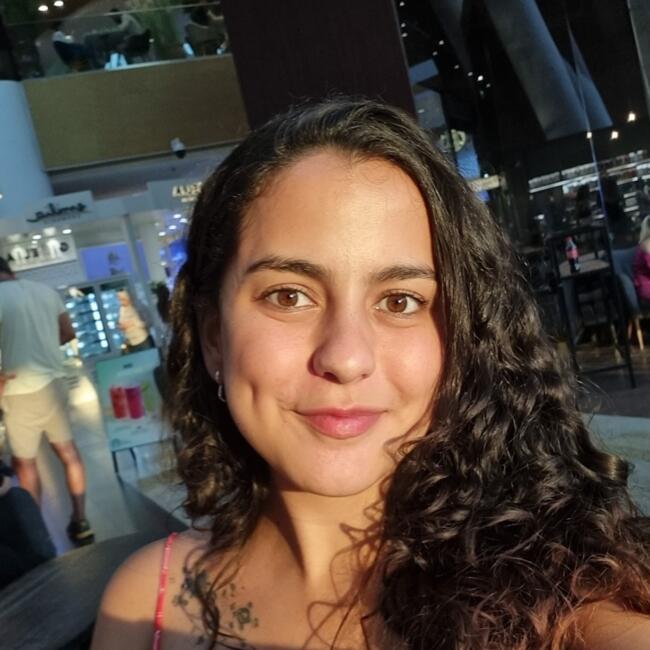 Babysitter in Brisbane: Isabella