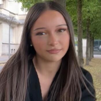 Babysitter in Saint-Cyr-sur-Loire: Mila