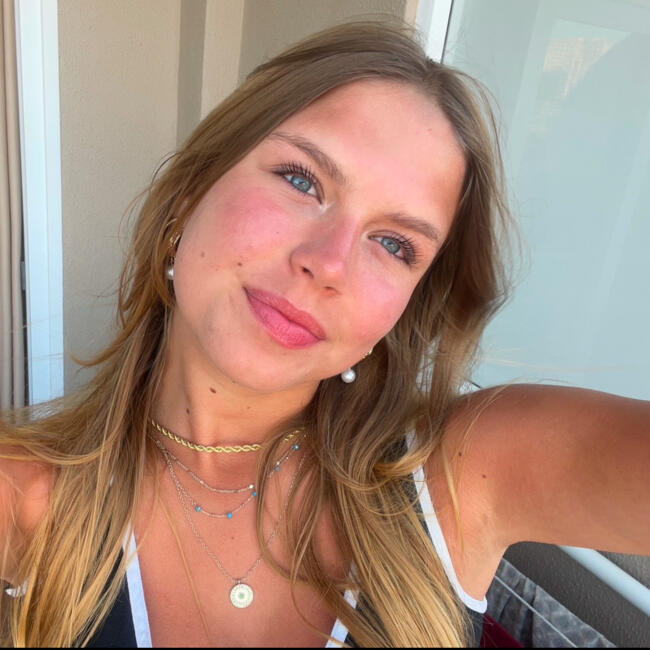 Babysitter in Zurich: Fiona