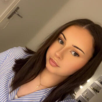 Babysitter in Cergy: Alicia