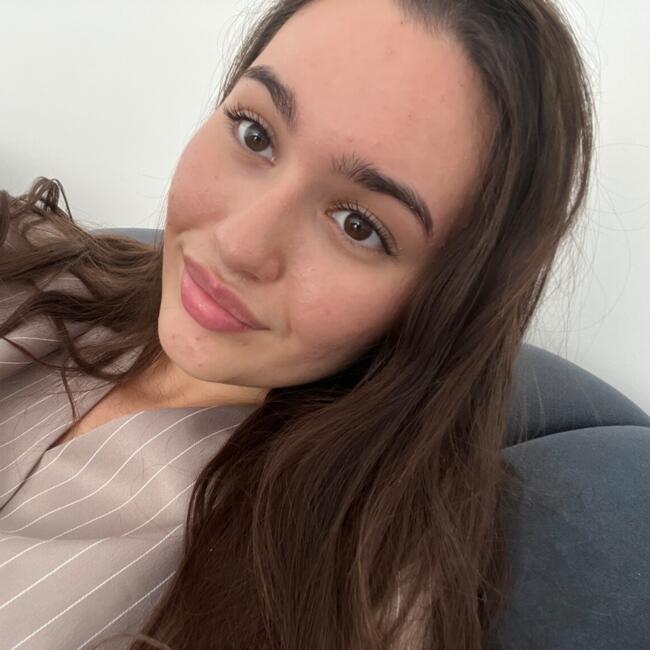 Babysitter in Créteil: Dilek