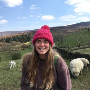 Babysitter in Manchester: Poppy
