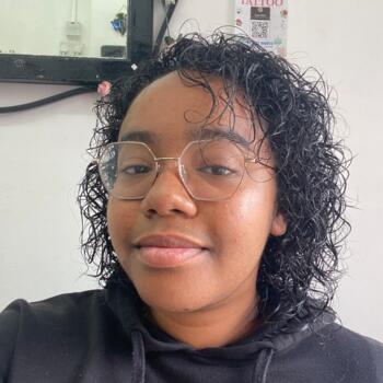 Babysitter in London: Nicole Carolina