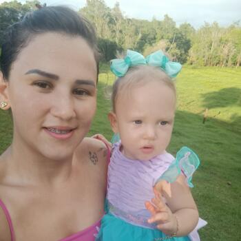 Emprego de babá em Três de Maio: emprego de babá Teciane
