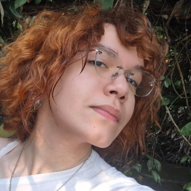 Babysitter in Santo André: Aya