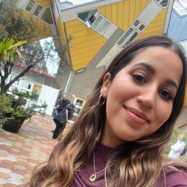 Babysitter in Ottignies-Louvain-la-Neuve: Chaimaa