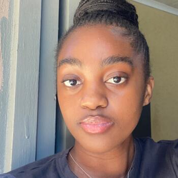 Babysitter in Umlazi: Sithembile Simphiwe