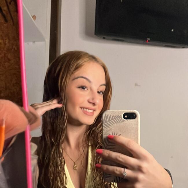 Babysitter in Alcalá del Río: Lucia