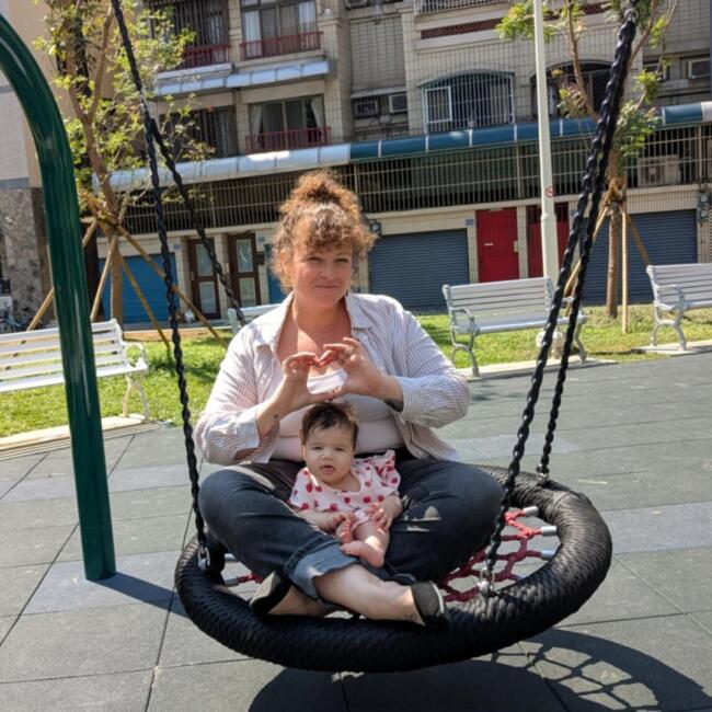 高雄市的臨時保母工作: Roslynn