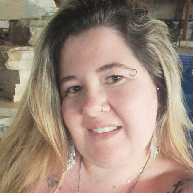 Babysitter in Varginha: Tatiana