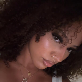 Baby-sitter Toronto: Naomi