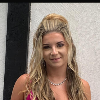 Babysitter in Dunstable: Amy-May