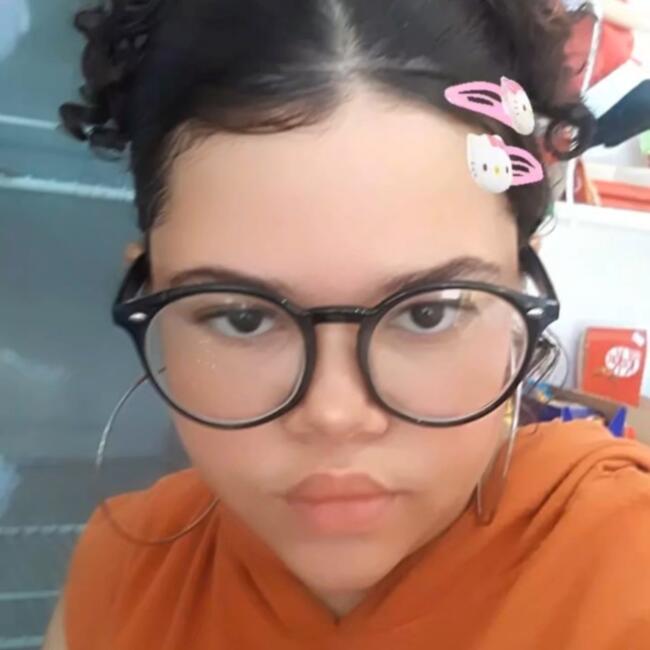 Emprego de babá em Embu das Artes: Karen