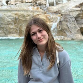 Baby-sitter in Calgary: Elisha