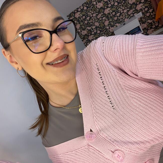 Babysitter in Roman: Angelina