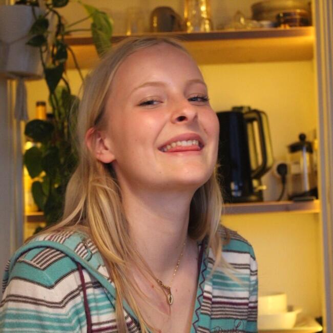 Babysitter in The Hague: Jalou