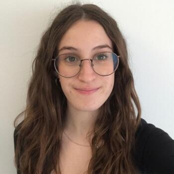 Nanny in Vilanova i la Geltrú: Júlia