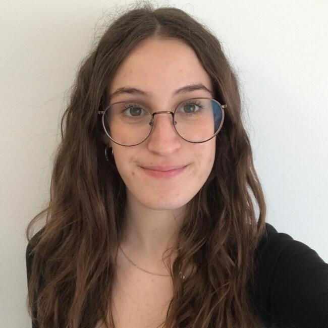 Nanny in Vilanova i la Geltrú: Júlia