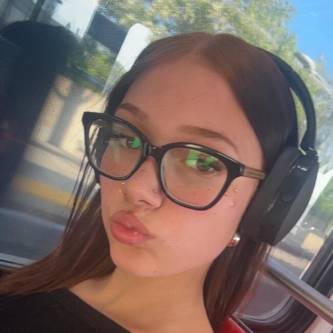 Niñera en Calgary: Mikayla
