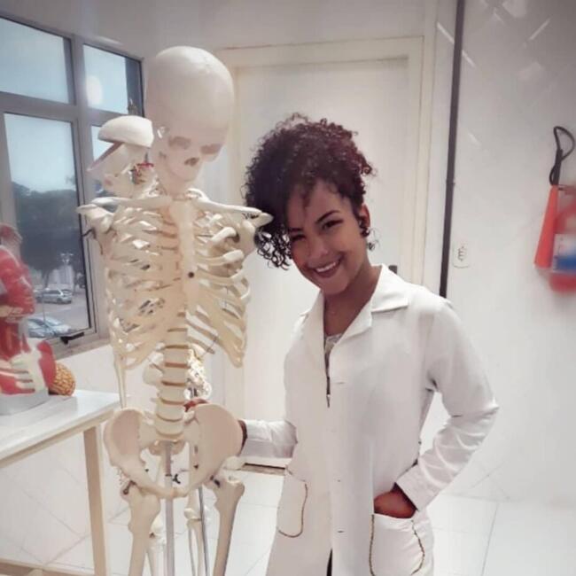 Babá em São Luís: Caren