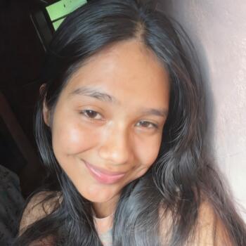 Babysitter in Hohenau: Liz