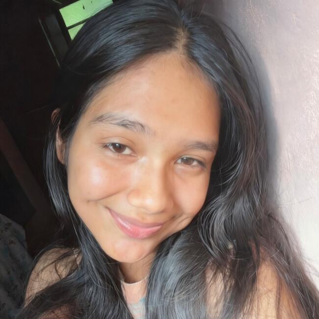 Babysitter in Hohenau: Liz