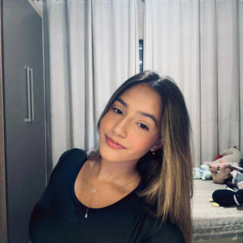 Babysitter São José do Rio Preto: Larissa