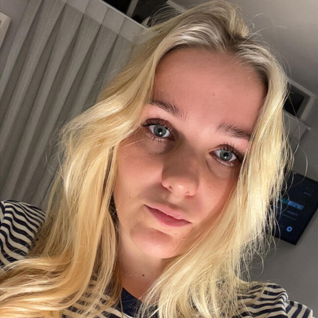 Babysitter in Wellington: Amber