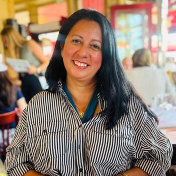 Nanny in Clévilliers: Pulido Elisabeth