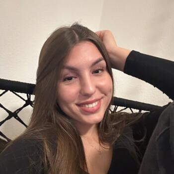 Babysitter in Buochs: Lana