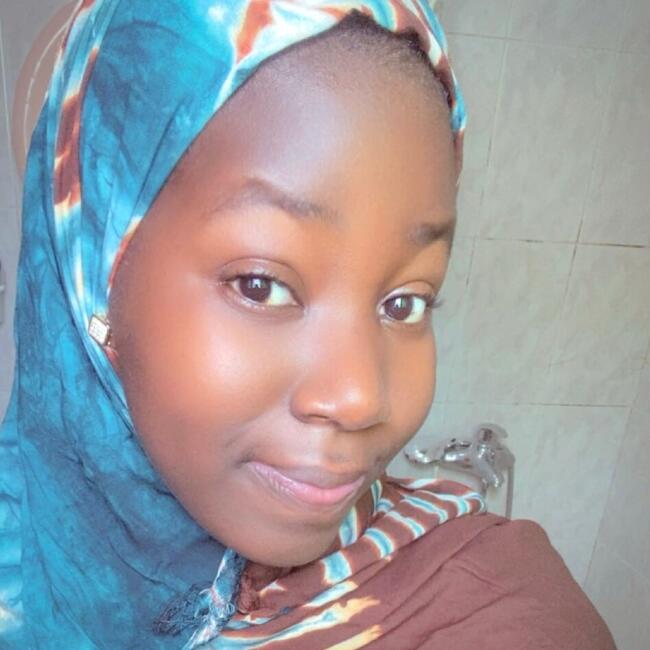 جليسة أطفال في الدوحة: Remi