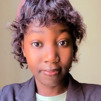 جليسة أطفال الدوحة: Remi