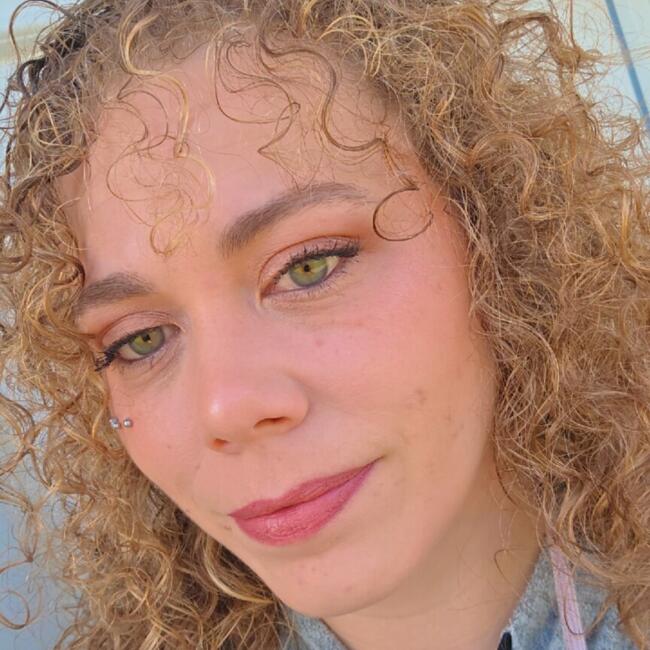 Babysitter in Saint-Maurice-sur-Fessard: Cassandra
