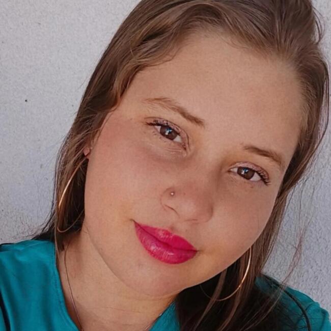 Babysitting job in Valparaíso de Goiás: CARLA