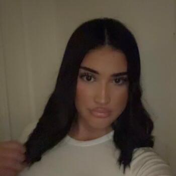 Babysitter in Saint-Cyr-l'École: Akria