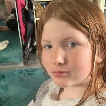Babysitter in Penarth: Alma