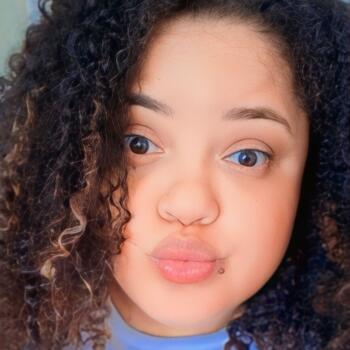 Babá em Eunápolis: Elaine