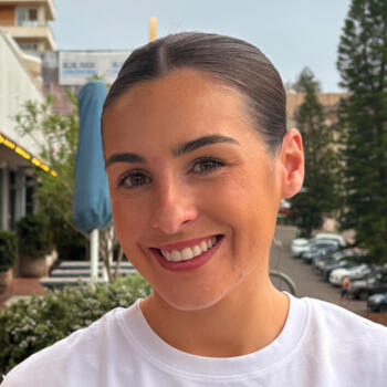 Babysitter Sydney: Faye