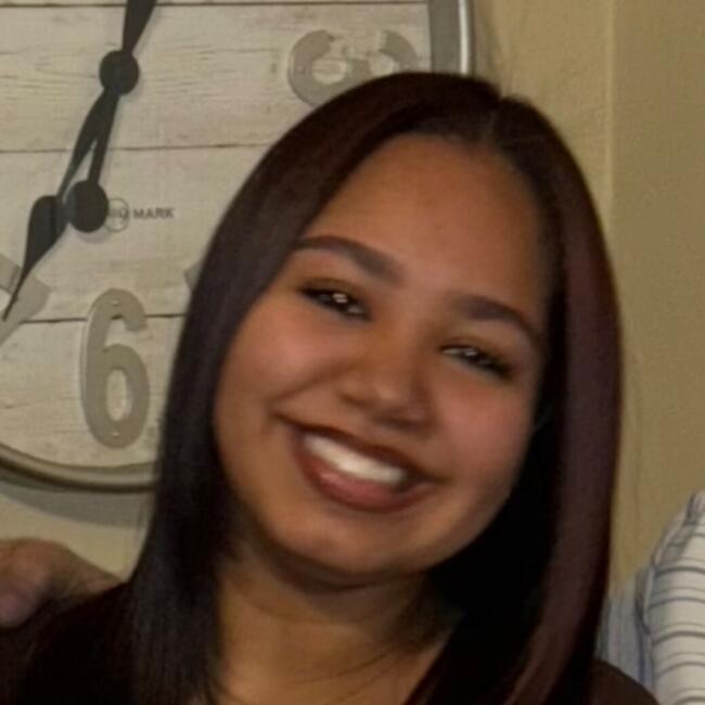 Babysitter in The Bronx: Maryiah