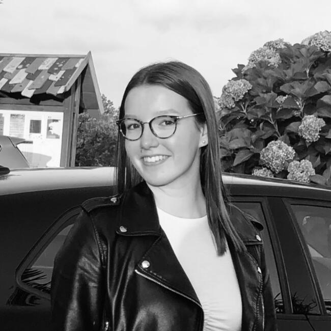 Babysitter in Tremblay-les-Villages: Laurine