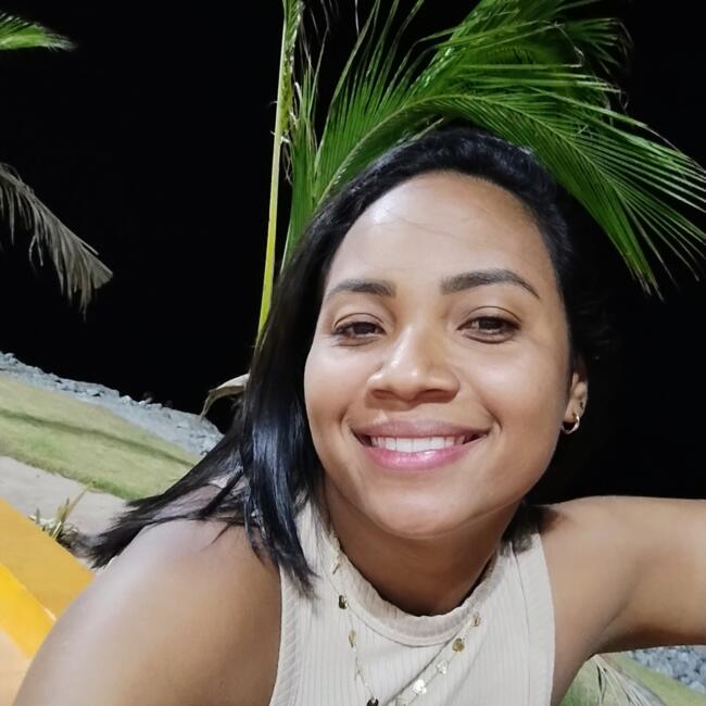 Babá em Nova Iguaçu: Hendya